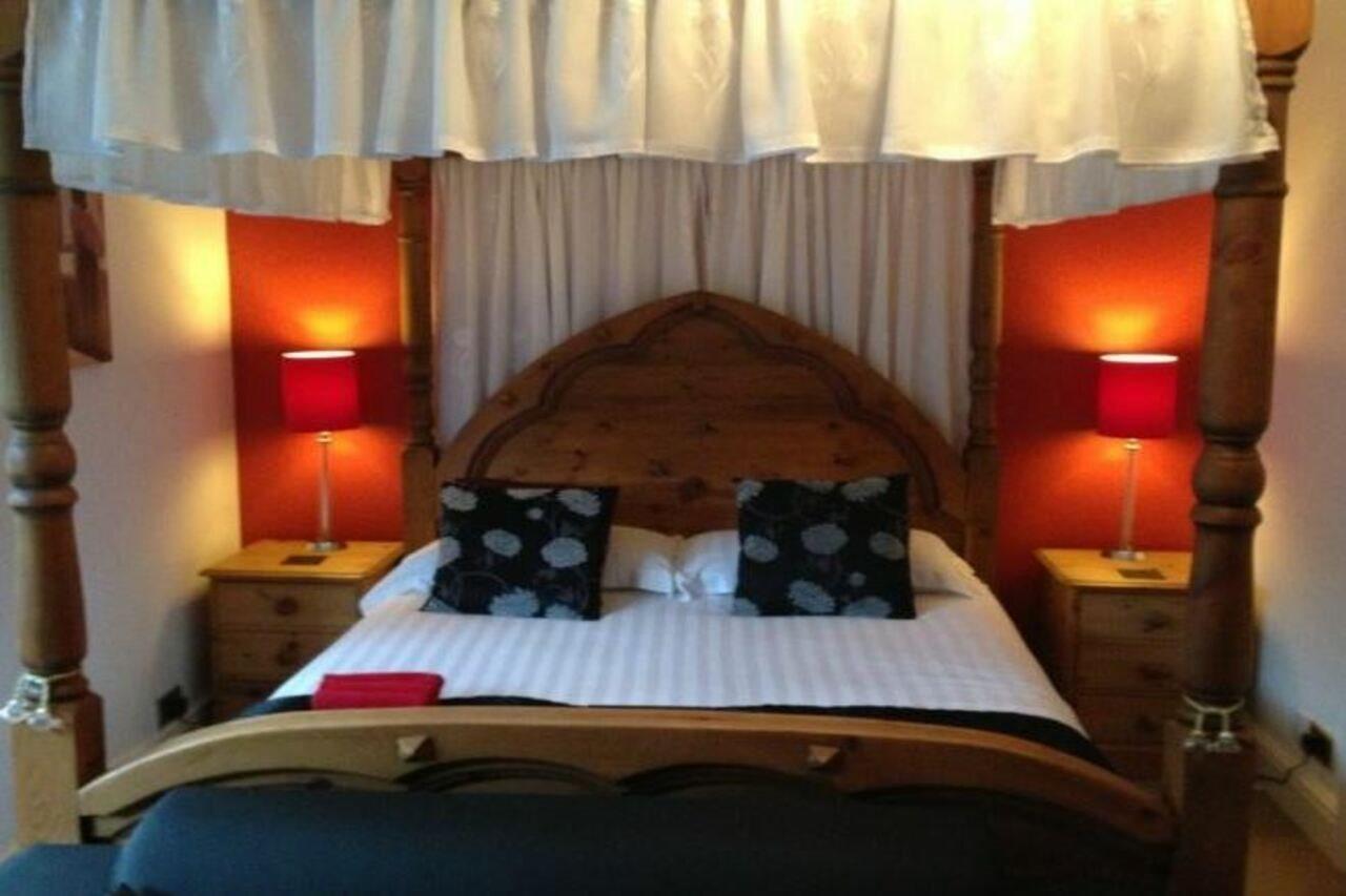 Number 80 Hotell Bowness-on-Windermere Exteriör bild