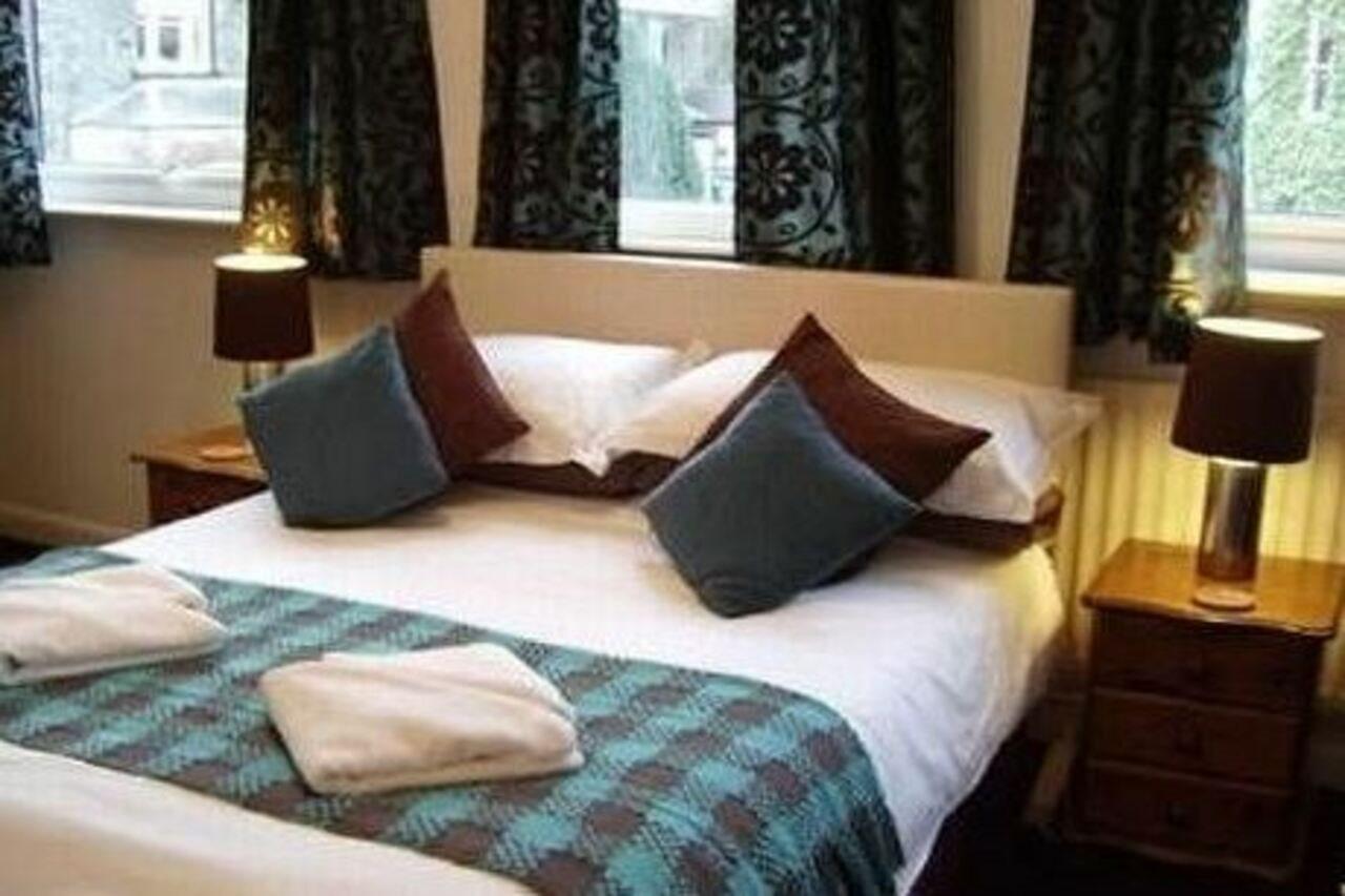Number 80 Hotell Bowness-on-Windermere Exteriör bild