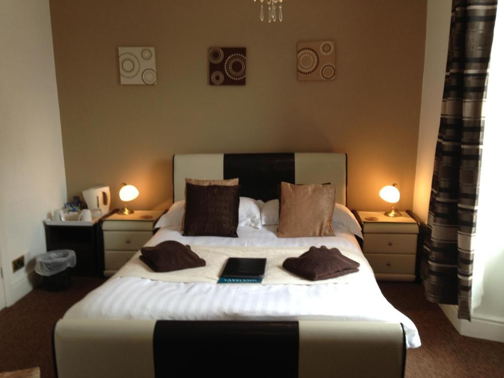 Number 80 Hotell Bowness-on-Windermere Exteriör bild